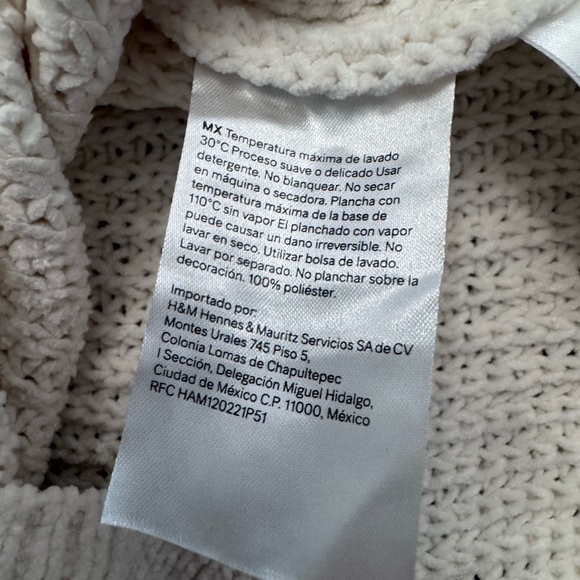 NWT H&M Girls Sweater 6x - Picture 3 of 5